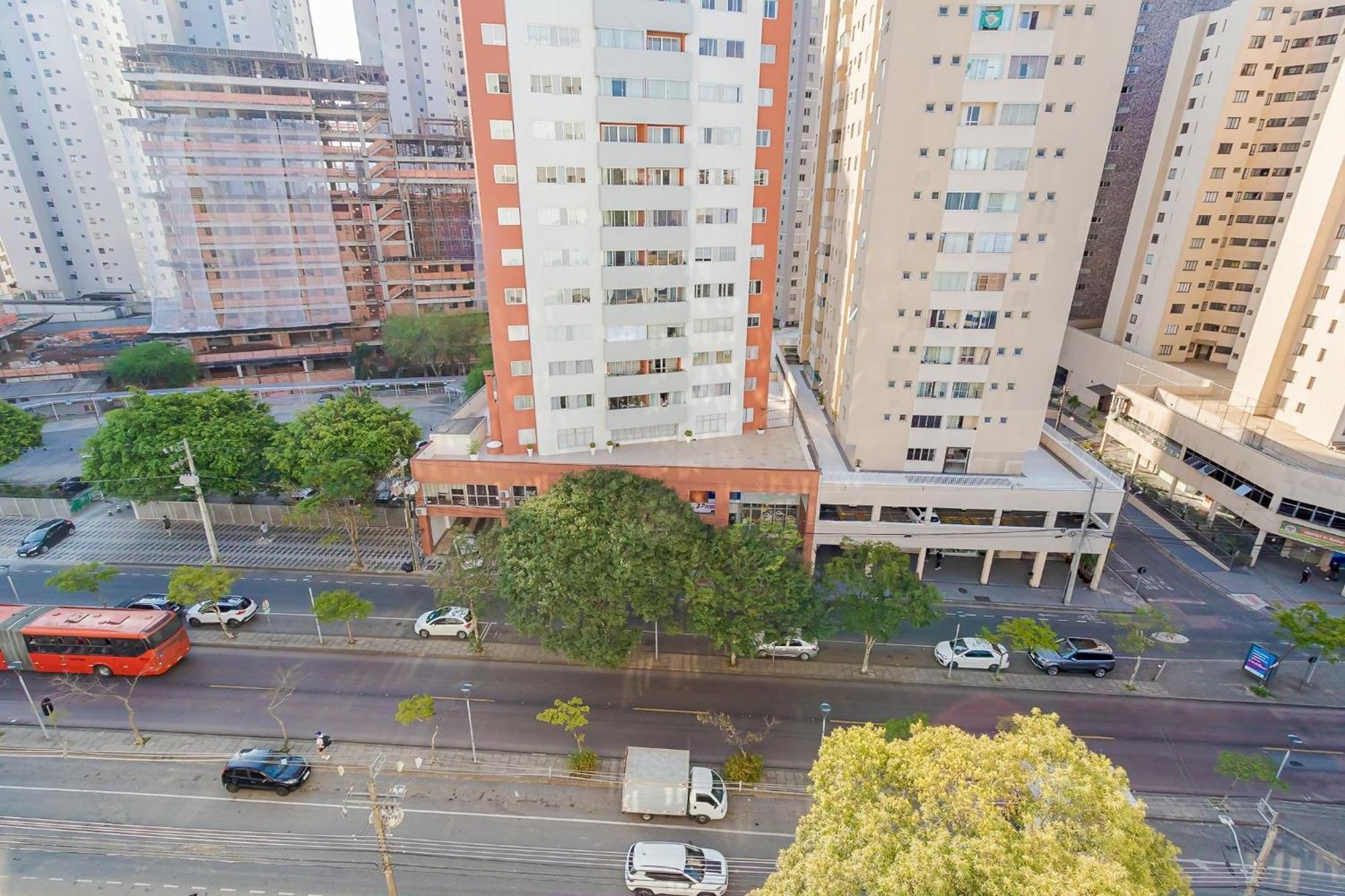 Predio Fantastico No Bairro Mais Requisitado De Курітіба Екстер'єр фото